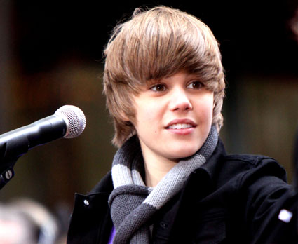 justin bieber new 2011 pictures. dresses justin bieber new 2011