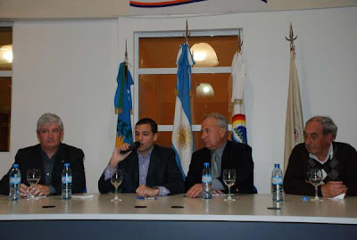 Juan Pablo de Jesús firmó convenio con la Federación Industrial Panaderil de la Provincia de Buenos Aires 4 panaderos+1