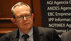 "Es incongruente que un medio sea el dueño de la única fábrica de papel para diarios del país" 2 frank larue 235p191010