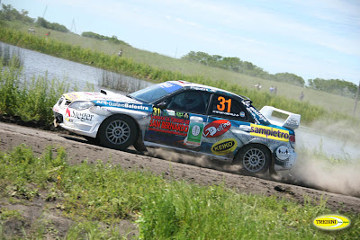 CASTELO Y ESA BUENA COSTUMBRE DE FESTEJAR EN EL PODIO 3 CASTELO+2