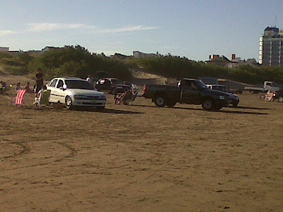 Ultimo fin de semana con gran cantidad de turistas y muchos vehículos en Playas del sur 4 IMG00588 20101121 1736