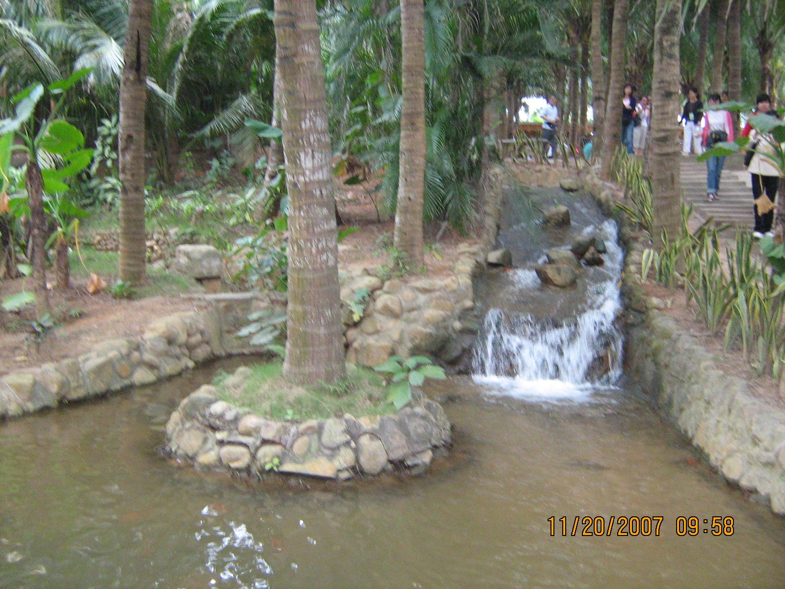 [IMG_2326.jpg]