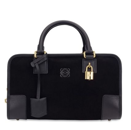 [Loewe_Amazona_28_Bag_in_Black.jpg]