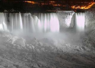 Cataratas do Niagara no Inverno - Beleza gelada