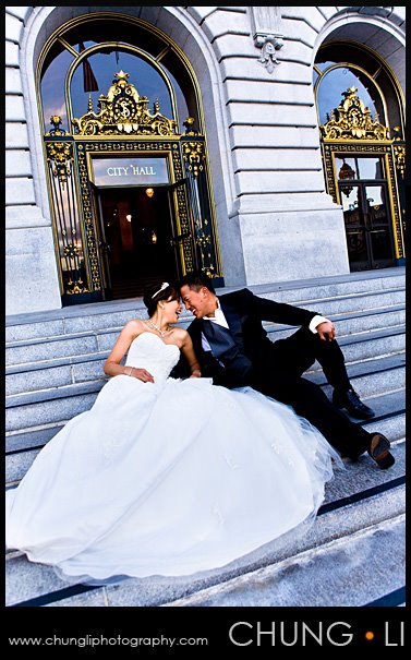 [san-francisco-city-hall-wedding-portrait-6.jpg]