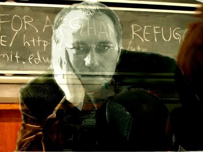 http://3.bp.blogspot.com/_MTMW0wRxmLE/SW7lS8B7bBI/AAAAAAAAAXM/x-TtbNu76a4/s400/A+PH+D+Adolfo+3+a+chomsky.jpg