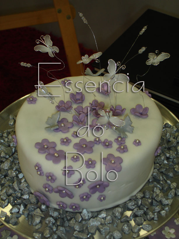 [violeta-e-branco-com-borb2.jpg]