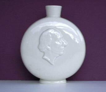 [vintagedecanter.JPG]