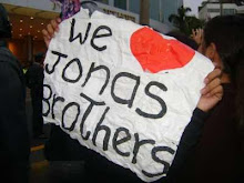we LOVE jonas (L)