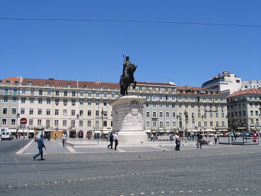 [Praca_da_Figueira_Lisboa_3.JPG]