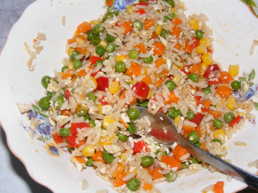 De la lume adunate.... Reteta Orez chinezesc