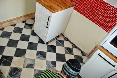 Site Blogspot  Tiles  Kitchen Floor on Dan At Work   Grouting The Floor Tiles
