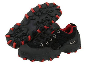 tenis oakley preto e vermelho