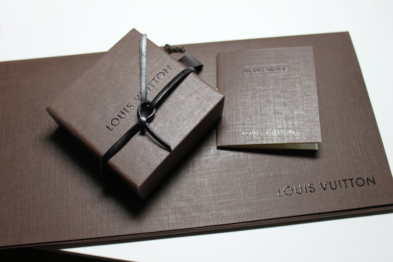 Louis Vuitton Gamble Necklace Louis Vuitton | The Luxury Closet
