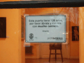 [puerta.gif]