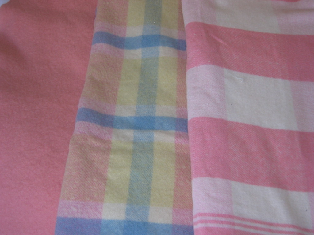 [thrifted+blankets_002.JPG]