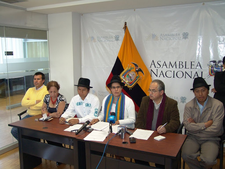 Presentación del proyecto de Ley de Comunicación junto a la FACSO y gremios periodísticos del país