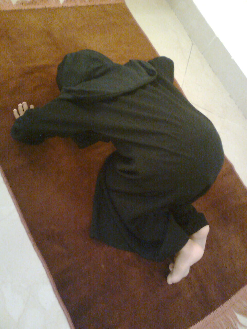 Umm Maimoonah's Journal: Salaah Positions!