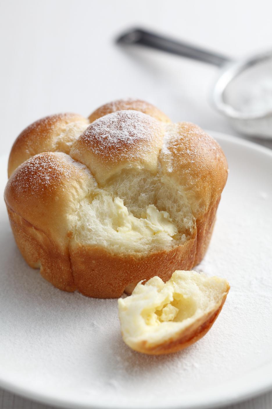 Scoop Squad BreadTalk® Couture struts out in style!