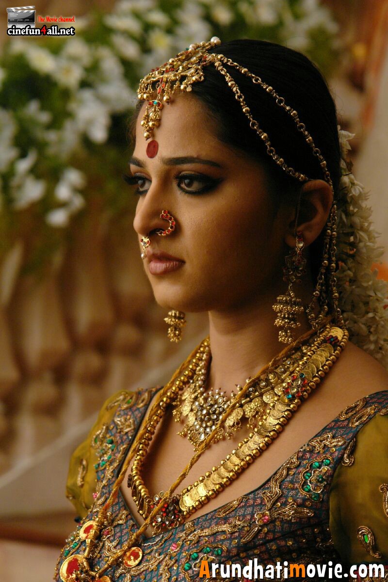 Www.Cinefun4all.Net: Movie Arundhati stills, wallpapers, videos, cast