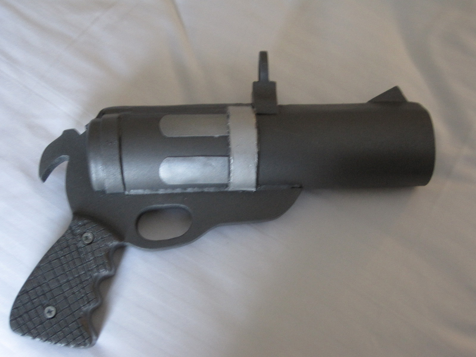 cubseidl props Arkham Asylum Harley Quinn Gun