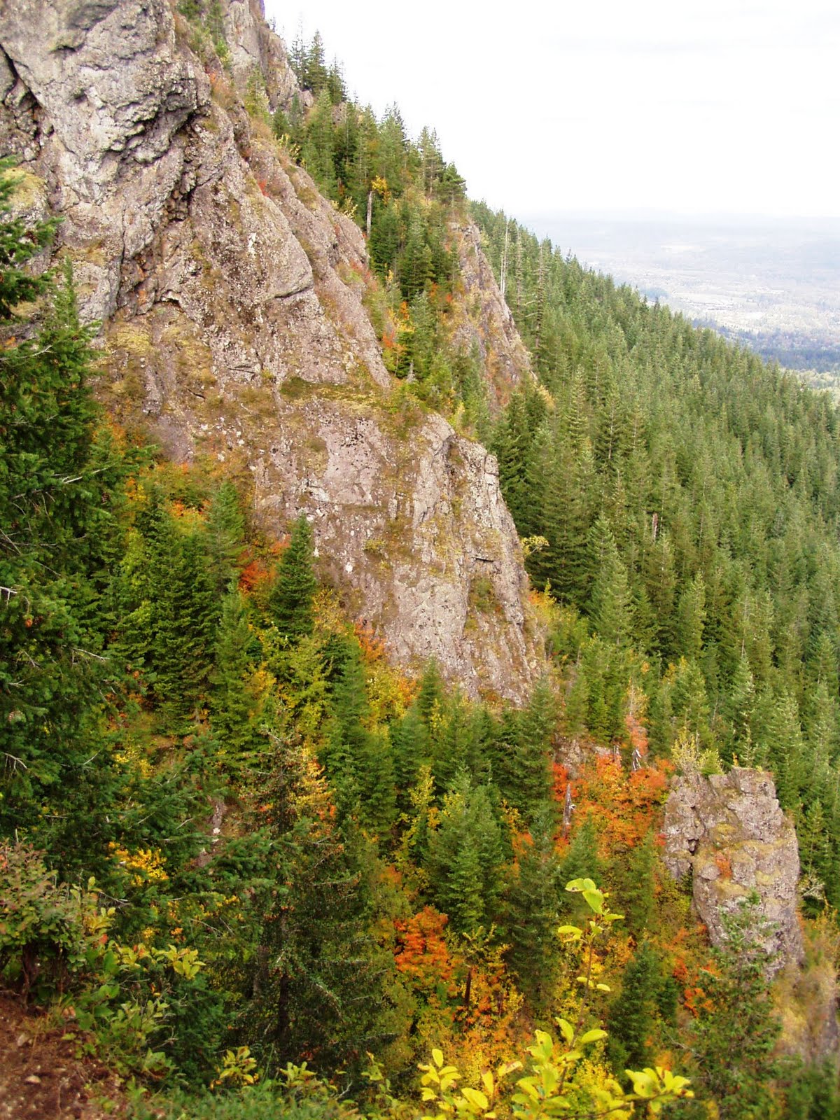Pacific Northwest Seasons Rattlesnake Ledge Great Workout, Views