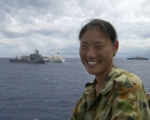 Những nữ cảnh sát dũng cảm xinh đẹp của các nước World%27s+Most+Bravest+Uniformed+Ladies+02