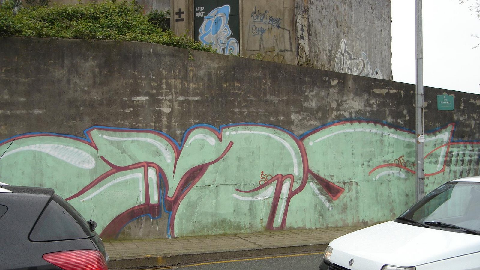 [DSC01195+(Custom).JPG]