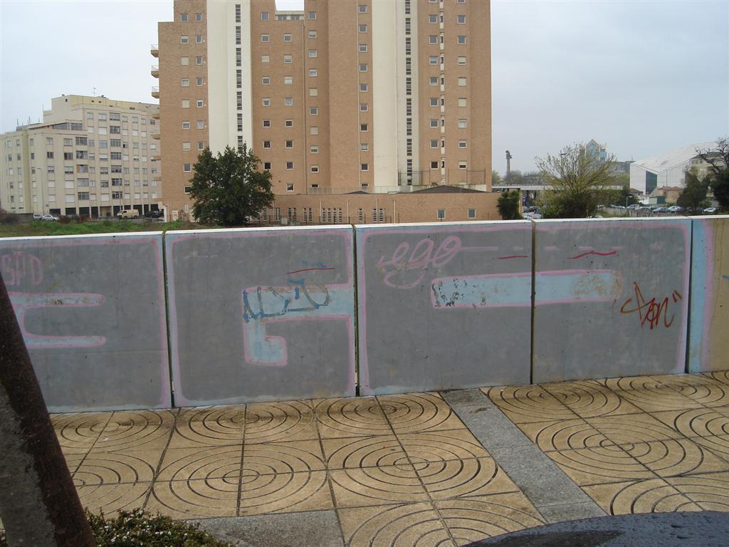 [DSC01212+(Large).JPG]