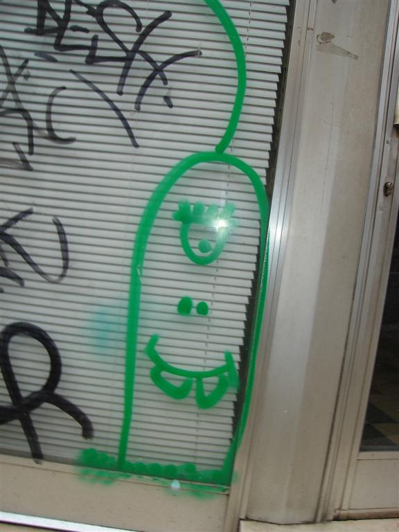 [Challur+Character+Graffiti+Porto.JPG]