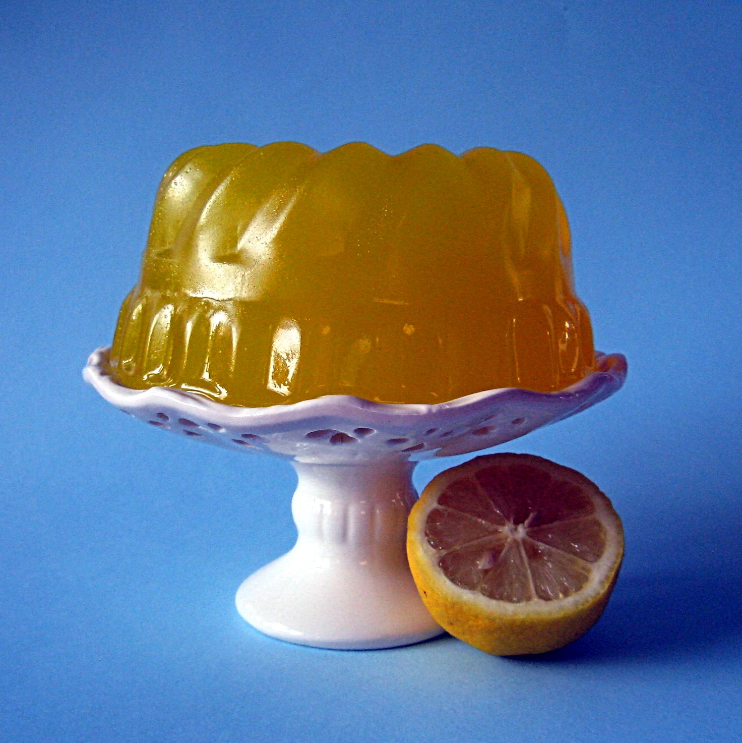 Delicious Delicious Delicious Lemon and Honey Jelly Bundt