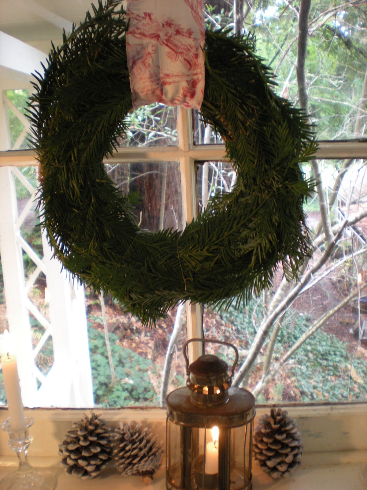 Reloved Rubbish Window Wreaths and Christmas Candles