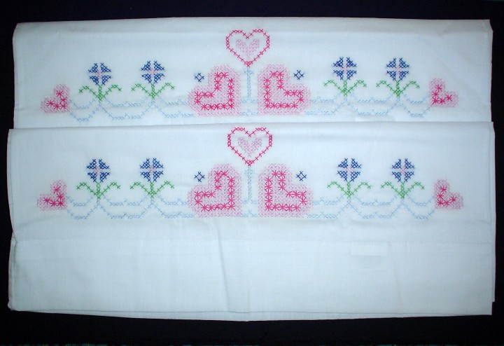 [Embroidered+Hearts+&+Flowers+Pillow+Cases.jpg]