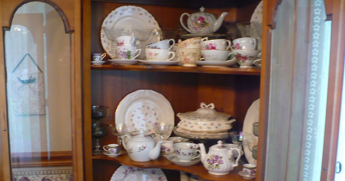 Coffee Tea Books and Me Teacup love