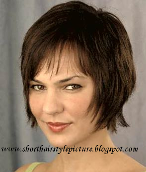 Celebrity Fashion Short Wavy Hair
