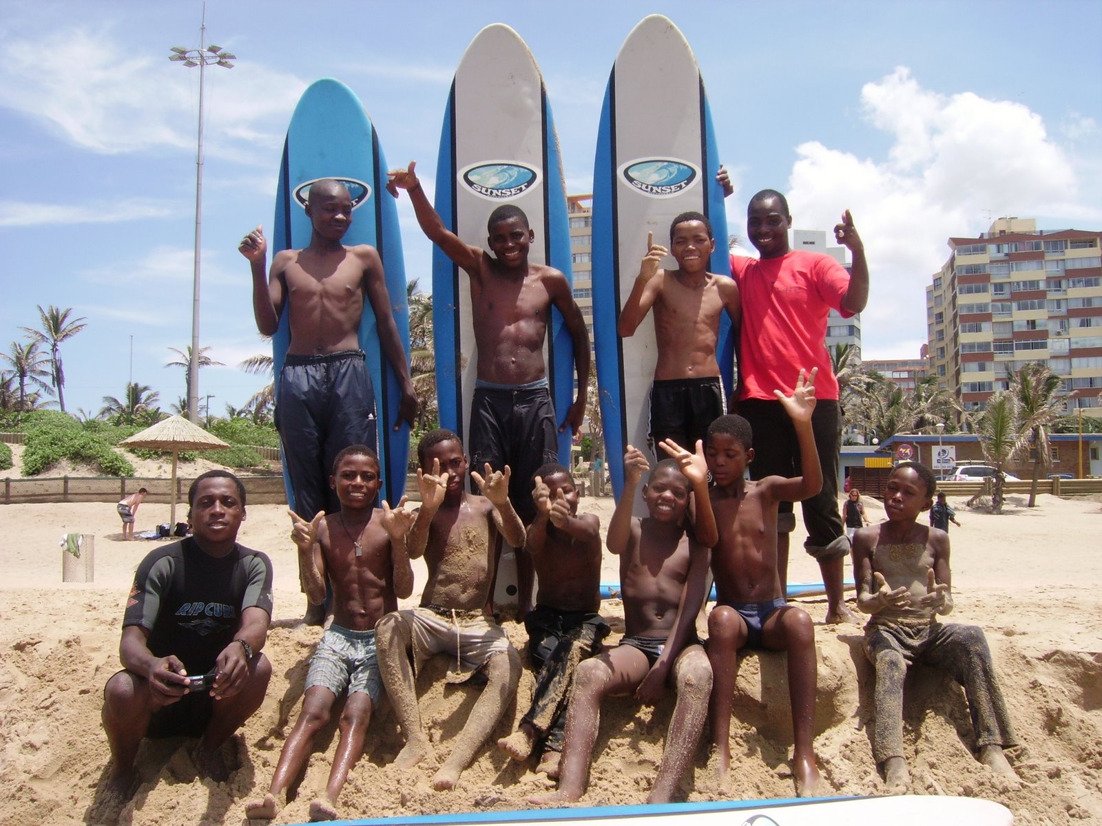 [Surfing+programme+2009+036.JPG]