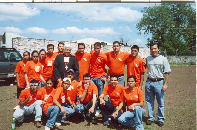 Mi delegación parroquial con Nuestro Obispo...Grax por todo Monseñor Carlos!!!