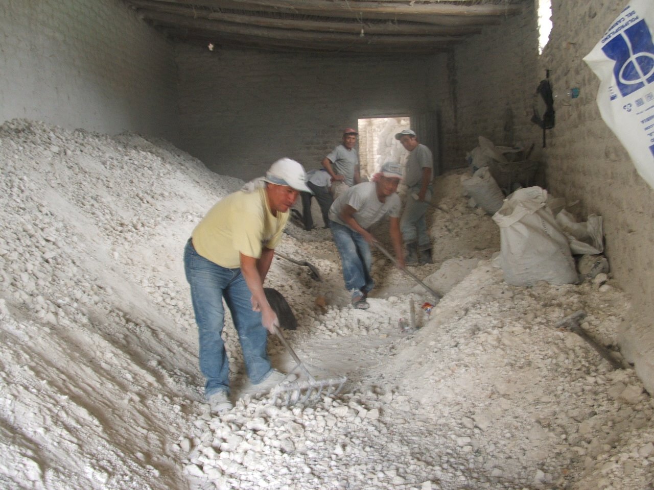 PRIVELA DISTRIBUTIONS LTDA: Tipos de piedra