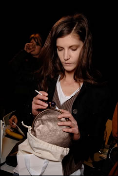 [losecontrolrm206ub3.jpg]