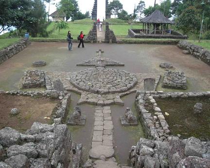 Ashram Vrata Wijaya: Dharma Yatra to Central Java