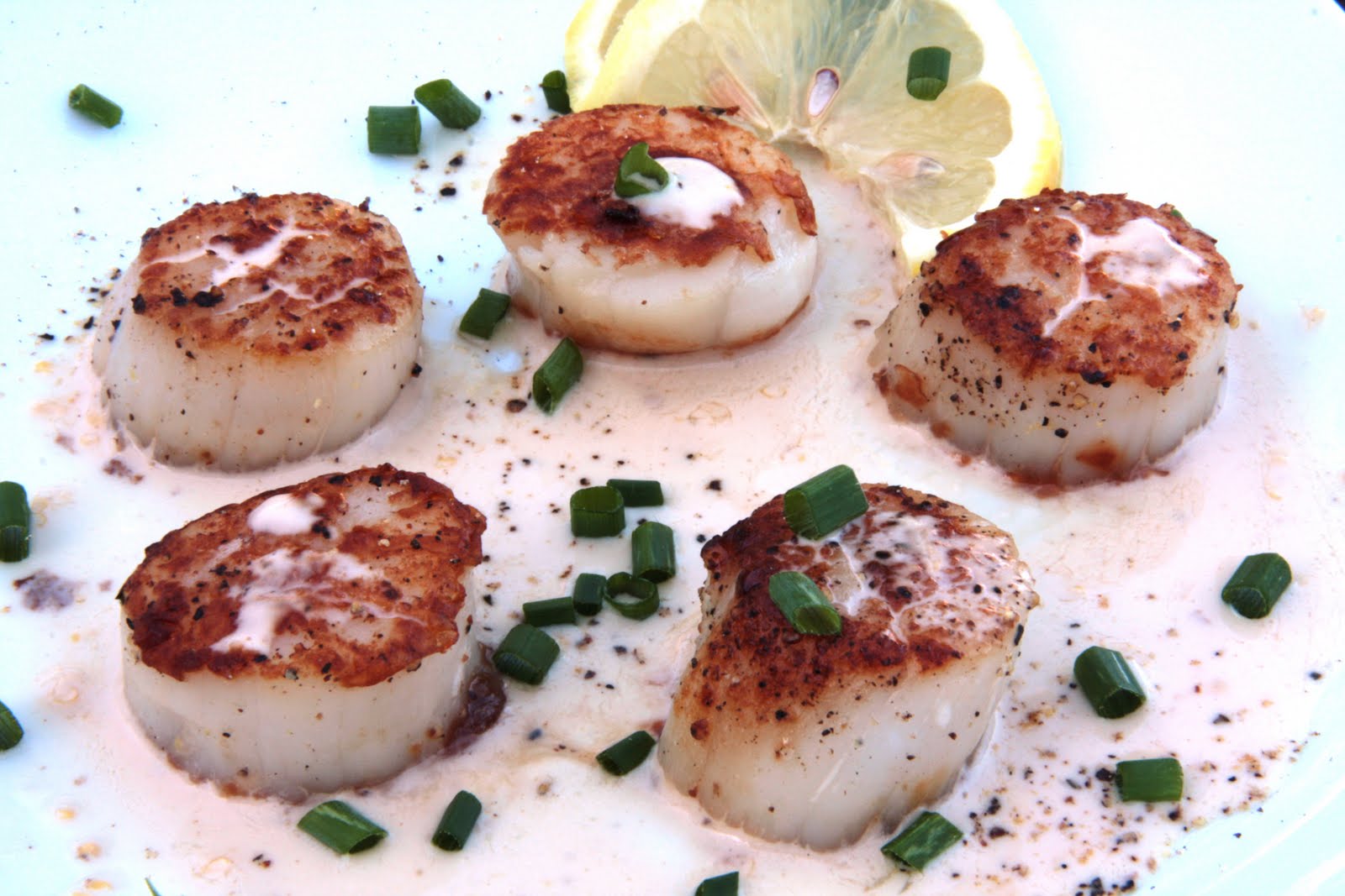 Cooking Dunkin Style Scallops in a Lemon Cream Sauce