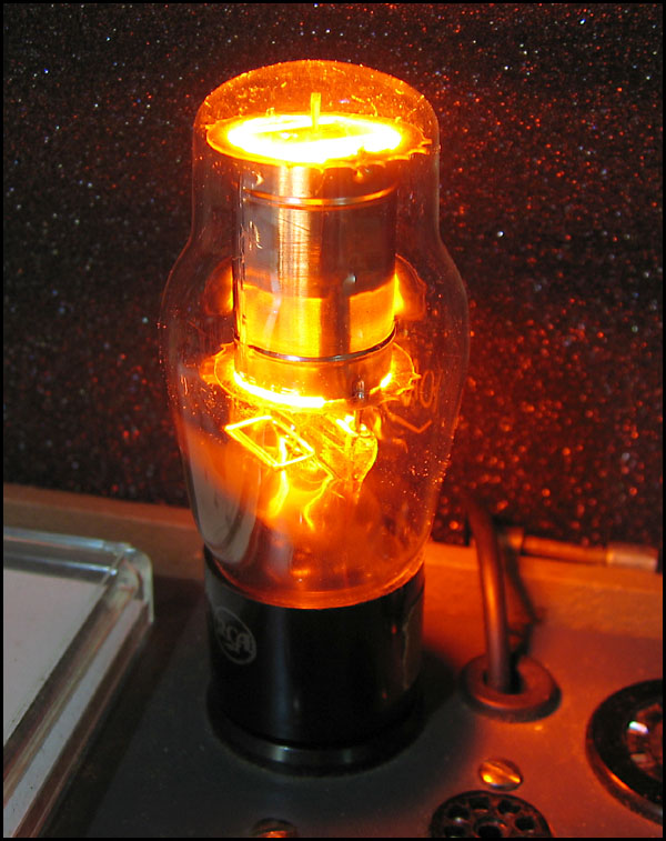 retro vintage modern hifi The Tube Glow