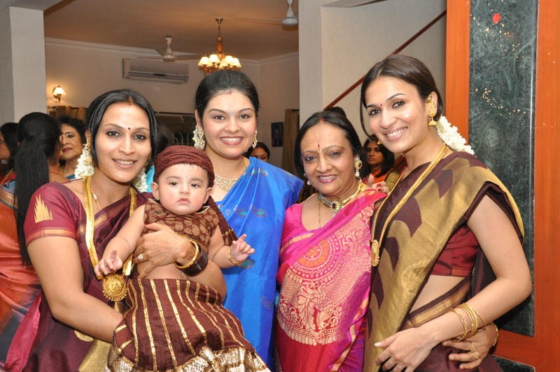 Malayalam Dvd Vijay Yesudas Daughter Birthday Celebration