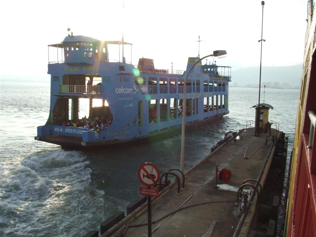 [FERRY006+(Large).JPG]