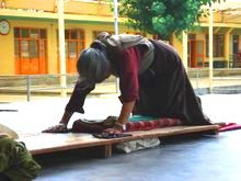 西藏老婦人 [a]