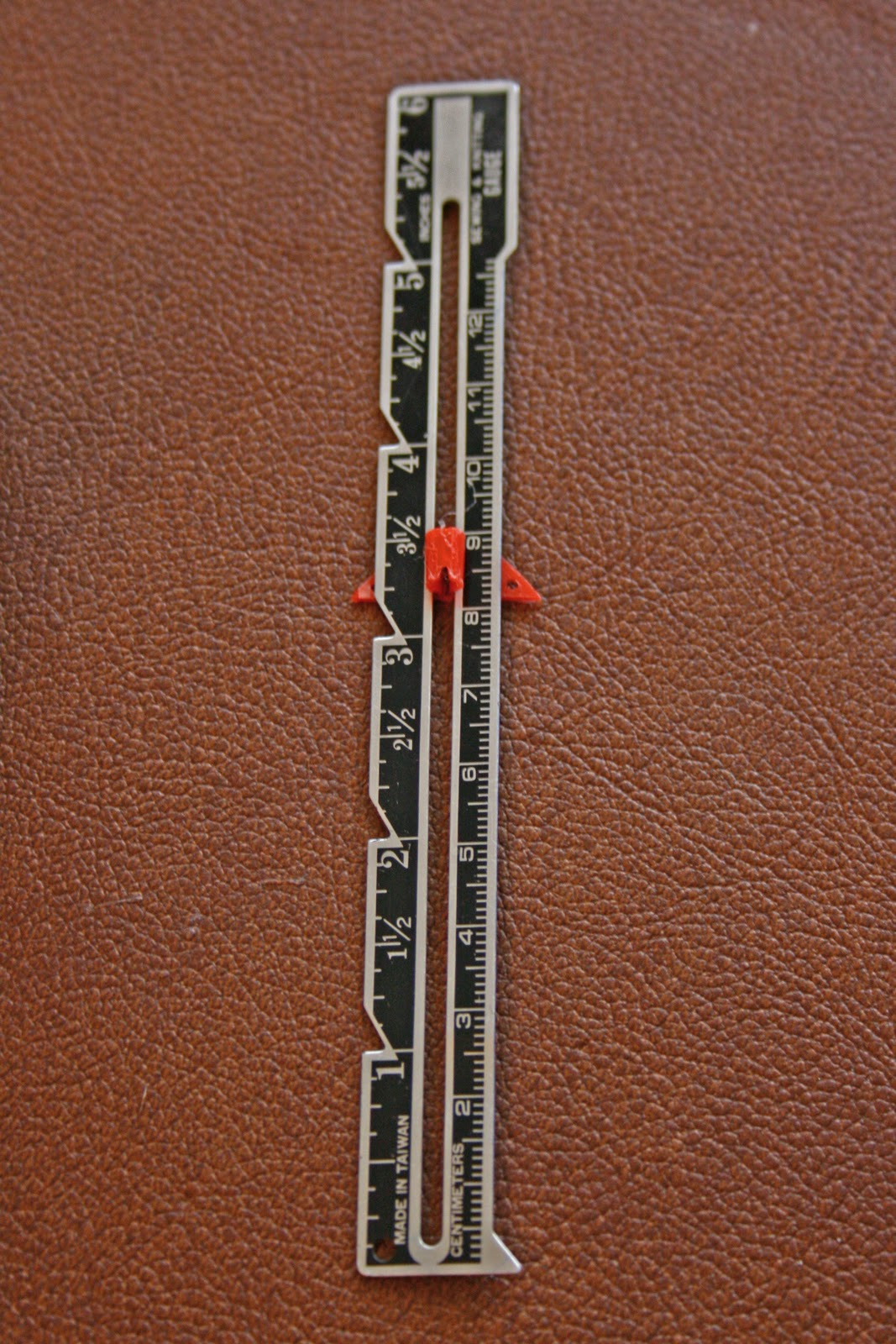 The Pretty Poppy How to hem jeans using the original hem..the best way!!