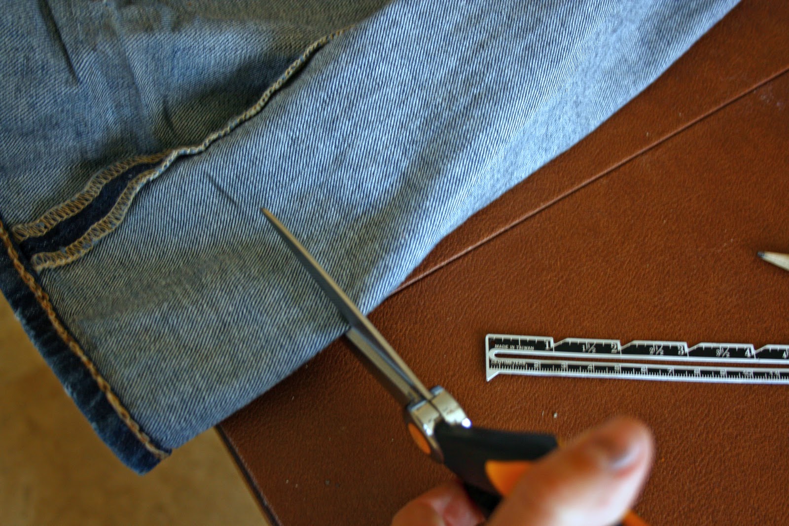 The Pretty Poppy How to hem jeans using the original hem..the best way!!