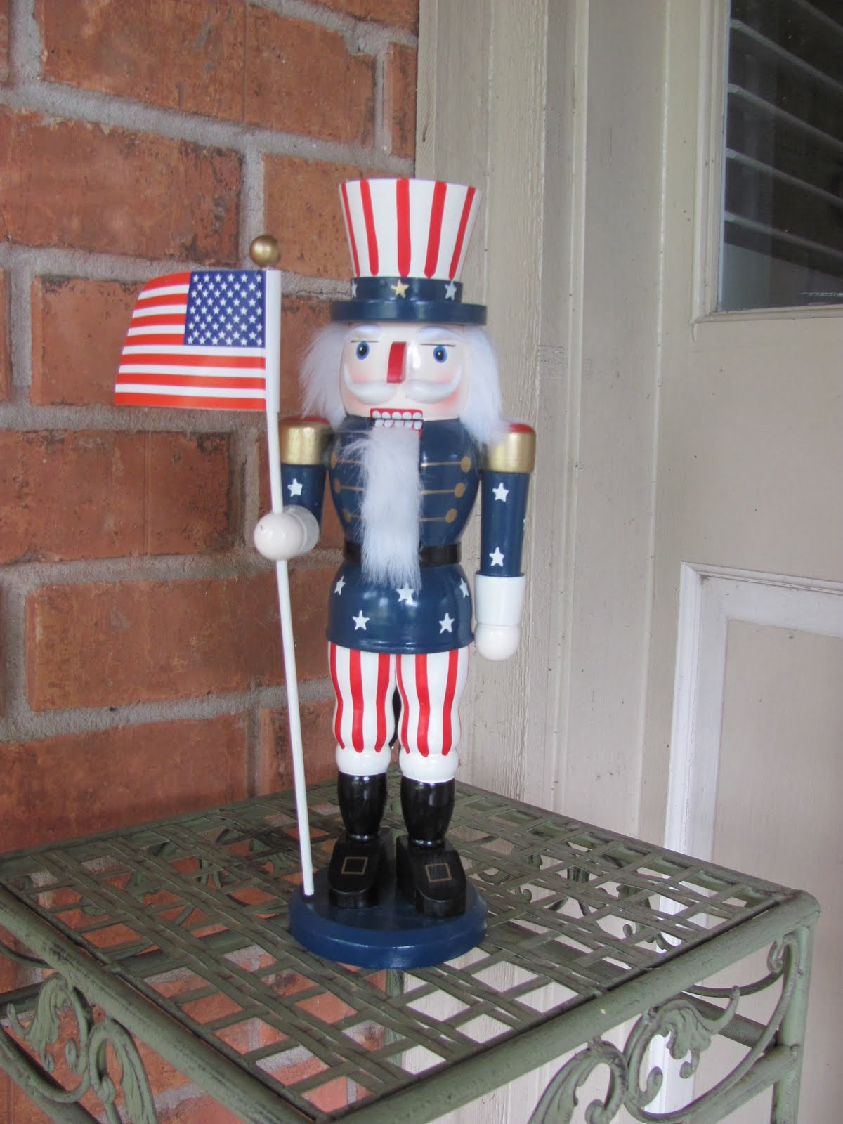 Bloomin Uncle Sam Nutcracker