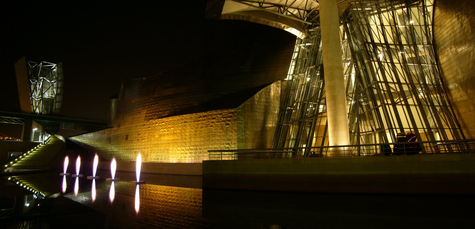 [9Guggenheim+Night+(4)pano.JPG]