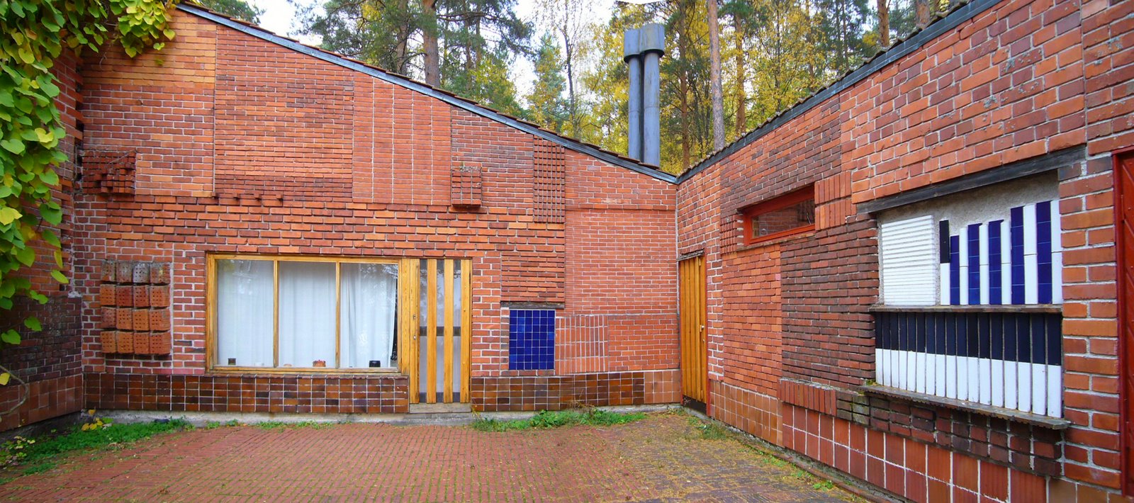 [Experimental_M+(20)pano.JPG]